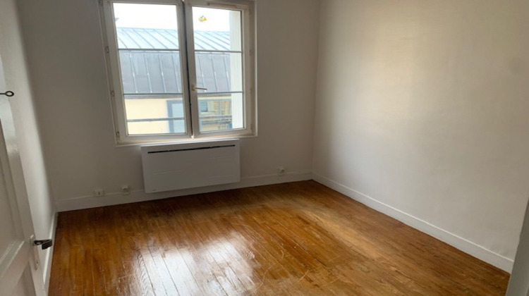 Ma-Cabane - Location Appartement ISIGNY-SUR-MER, 32 m²