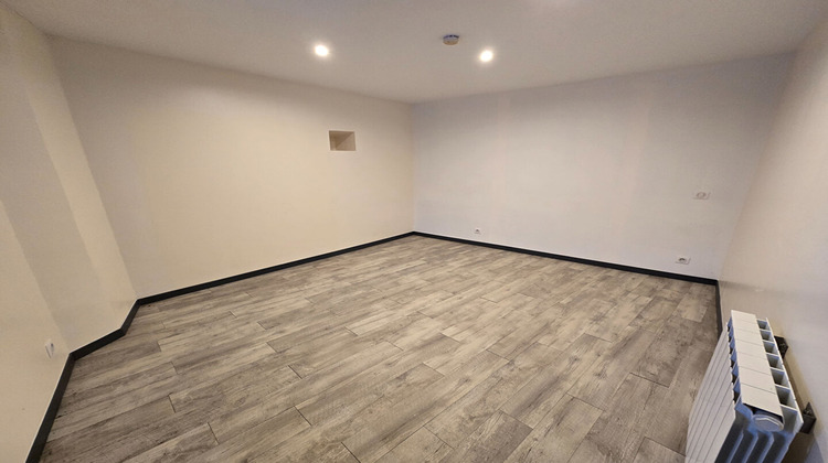 Ma-Cabane - Location Appartement ISLES-LES-MELDEUSES, 27 m²