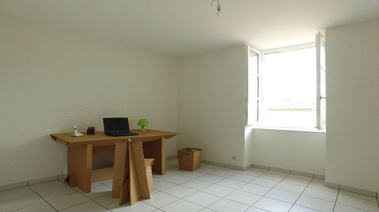 Ma-Cabane - Location Appartement ISSOIRE, 60 m²