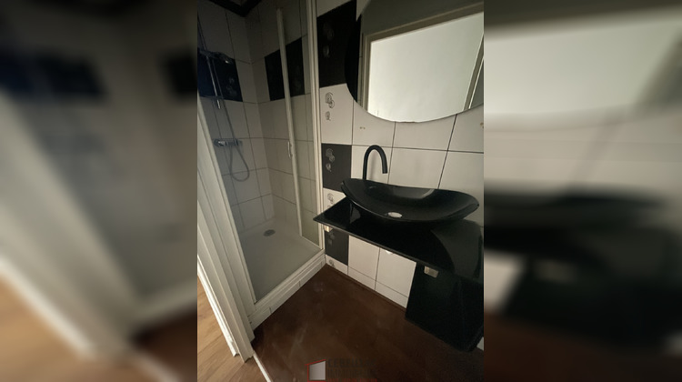 Ma-Cabane - Location Appartement Issoire, 33 m²