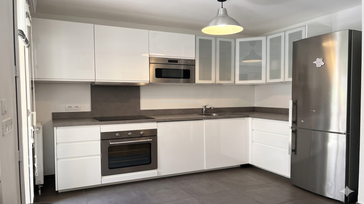 Ma-Cabane - Location Appartement Issy-les-Moulineaux, 66 m²