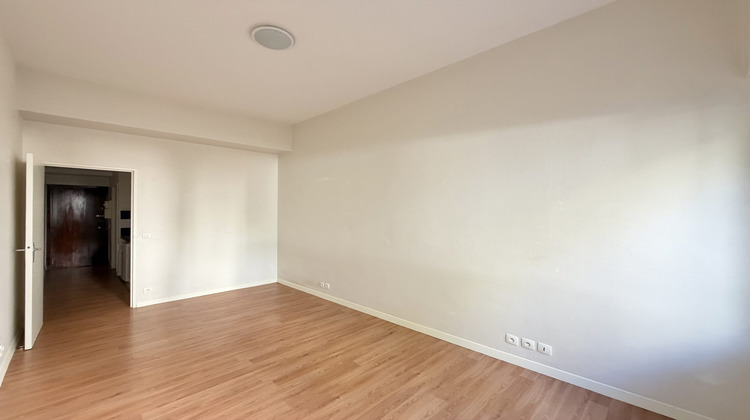 Ma-Cabane - Location Appartement Issy-les-Moulineaux, 20 m²