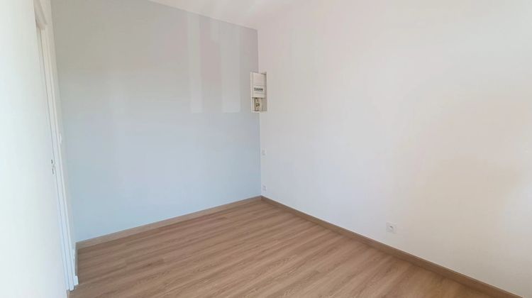 Ma-Cabane - Location Appartement Jaunay-Clan, 15 m²