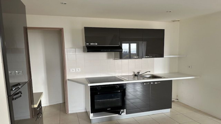 Ma-Cabane - Location Appartement JOIGNY, 72 m²