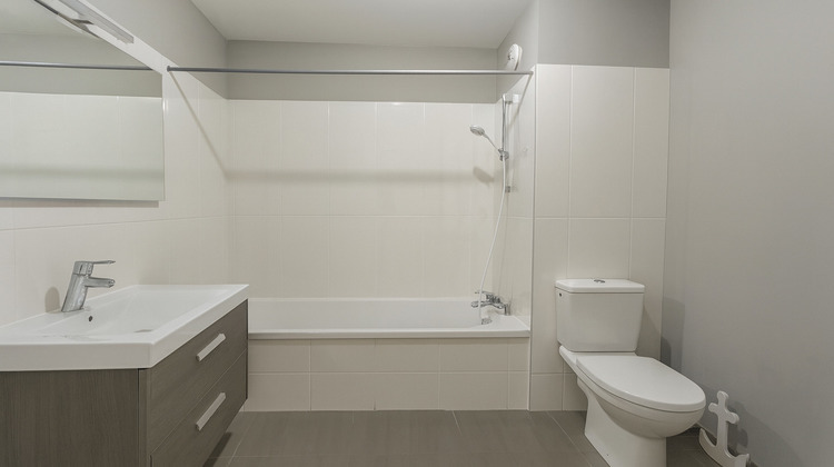 Ma-Cabane - Location Appartement JUVIGNAC, 56 m²