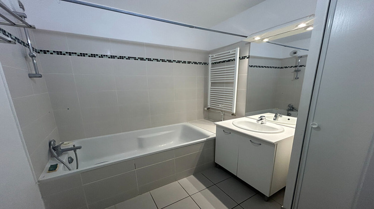 Ma-Cabane - Location Appartement JUVIGNAC, 59 m²