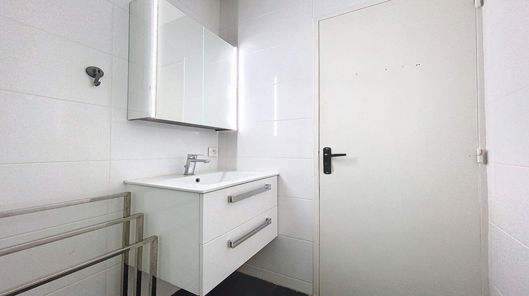 Ma-Cabane - Location Appartement L'HAY-LES-ROSES, 50 m²