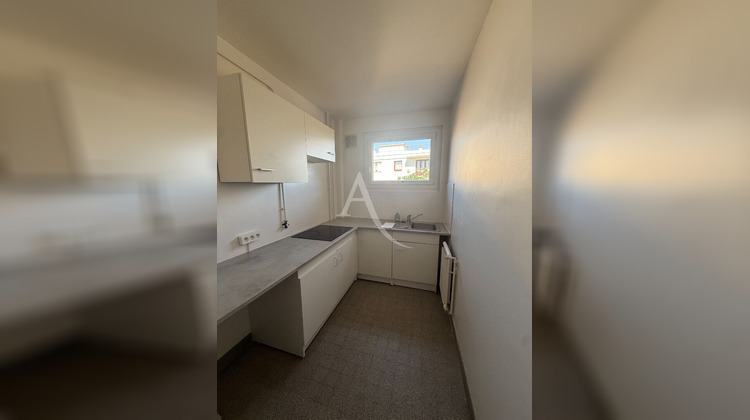 Ma-Cabane - Location Appartement L'HAY-LES-ROSES, 58 m²