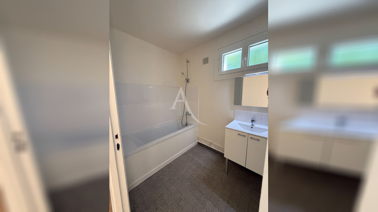 Ma-Cabane - Location Appartement L'HAY-LES-ROSES, 58 m²