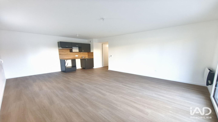 Ma-Cabane - Location Appartement L'Huisserie, 64 m²