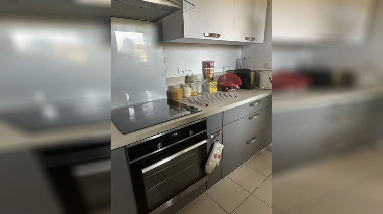 Ma-Cabane - Location Appartement L'Ilse-Jourdain, 66 m²