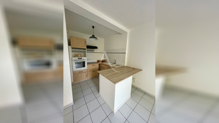 Ma-Cabane - Location Appartement L'ISLE-JOURDAIN, 60 m²