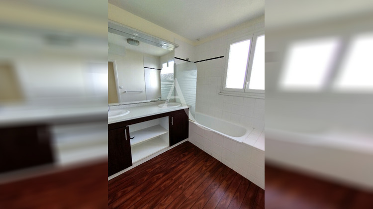 Ma-Cabane - Location Appartement L'ISLE-JOURDAIN, 89 m²