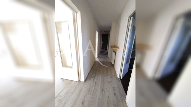 Ma-Cabane - Location Appartement L'ISLE-JOURDAIN, 89 m²
