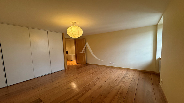 Ma-Cabane - Location Appartement L'ISLE-JOURDAIN, 62 m²