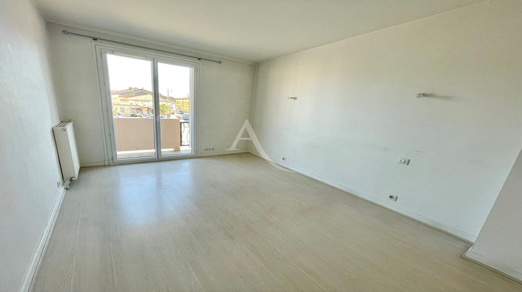 Ma-Cabane - Location Appartement L'ISLE-JOURDAIN, 67 m²