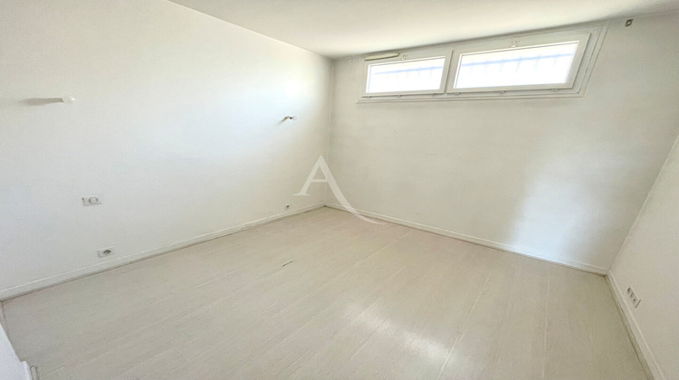 Ma-Cabane - Location Appartement L'ISLE-JOURDAIN, 67 m²