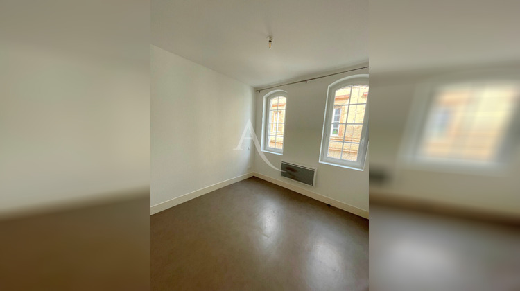 Ma-Cabane - Location Appartement L'ISLE-JOURDAIN, 35 m²