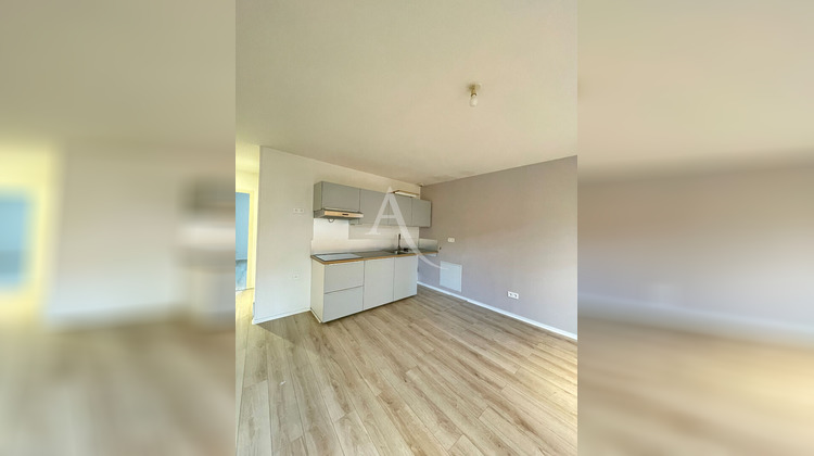 Ma-Cabane - Location Appartement L'ISLE-JOURDAIN, 61 m²