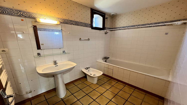 Ma-Cabane - Location Appartement L'ISLE-JOURDAIN, 73 m²