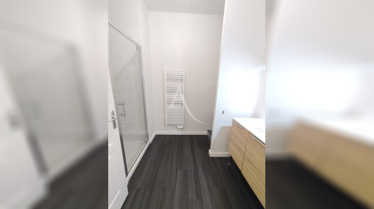 Ma-Cabane - Location Appartement L'ISLE-JOURDAIN, 73 m²