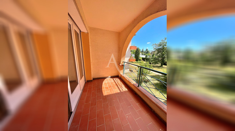 Ma-Cabane - Location Appartement L'ISLE-JOURDAIN, 66 m²