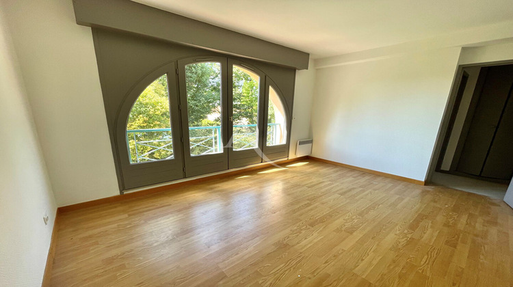 Ma-Cabane - Location Appartement L'ISLE-JOURDAIN, 66 m²