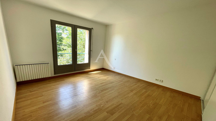 Ma-Cabane - Location Appartement L'ISLE-JOURDAIN, 66 m²