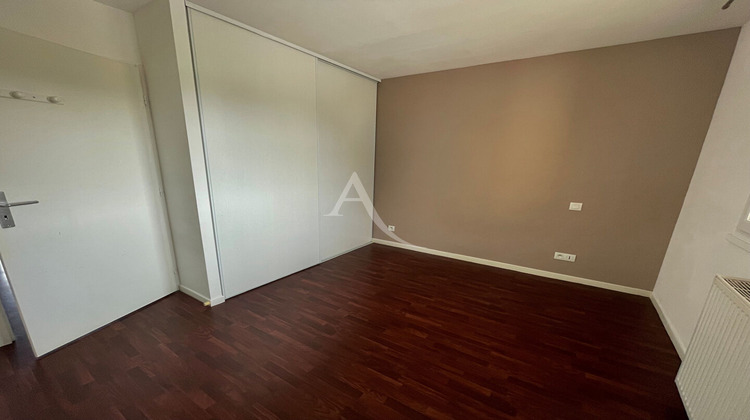 Ma-Cabane - Location Appartement L'ISLE-JOURDAIN, 63 m²
