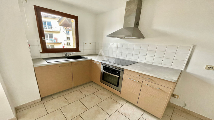 Ma-Cabane - Location Appartement L'ISLE-JOURDAIN, 74 m²