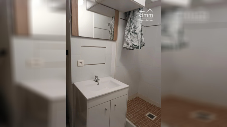 Ma-Cabane - Location Appartement L'Isle-sur-la-Sorgue, 23 m²