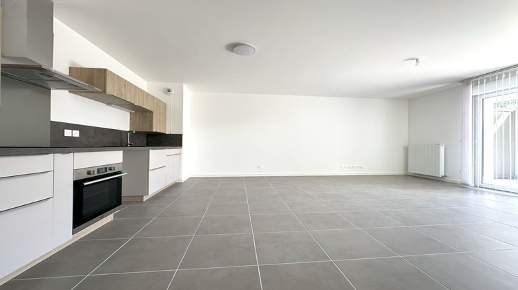 Ma-Cabane - Location Appartement LA BALME DE SILLINGY, 66 m²