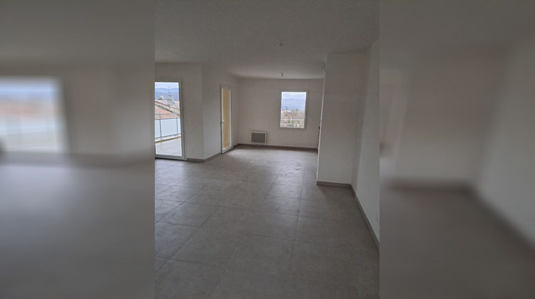 Ma-Cabane - Location Appartement LA BOUILLADISSE, 0 m²