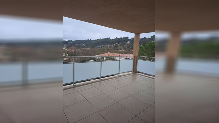 Ma-Cabane - Location Appartement LA BOUILLADISSE, 0 m²