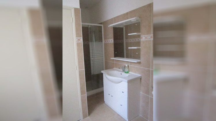 Ma-Cabane - Location Appartement LA BOUILLADISSE, 55 m²