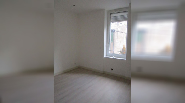 Ma-Cabane - Location Appartement LA BOUILLADISSE, 55 m²