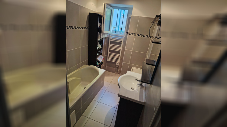 Ma-Cabane - Location Appartement LA BOUILLADISSE, 44 m²