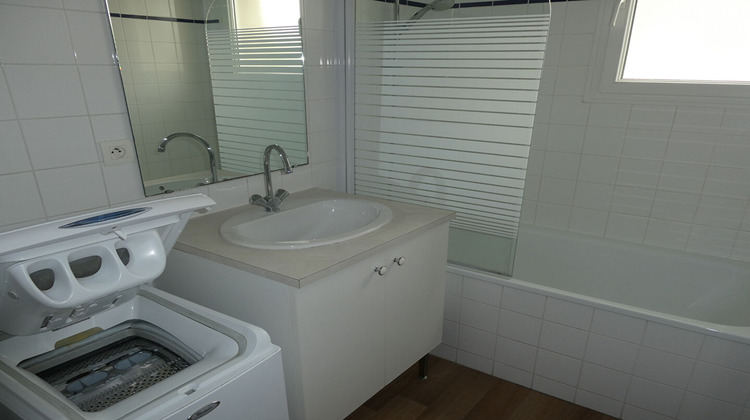 Ma-Cabane - Location Appartement LA CHAPELLE-DES-FOUGERETZ, 62 m²