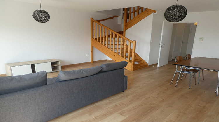 Ma-Cabane - Location Appartement LA CHAPELLE-DES-FOUGERETZ, 57 m²
