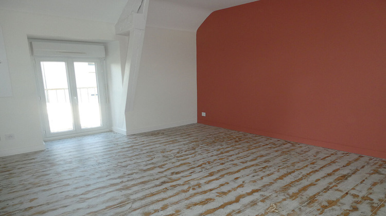 Ma-Cabane - Location Appartement LA CHAPELLE-DES-FOUGERETZ, 60 m²