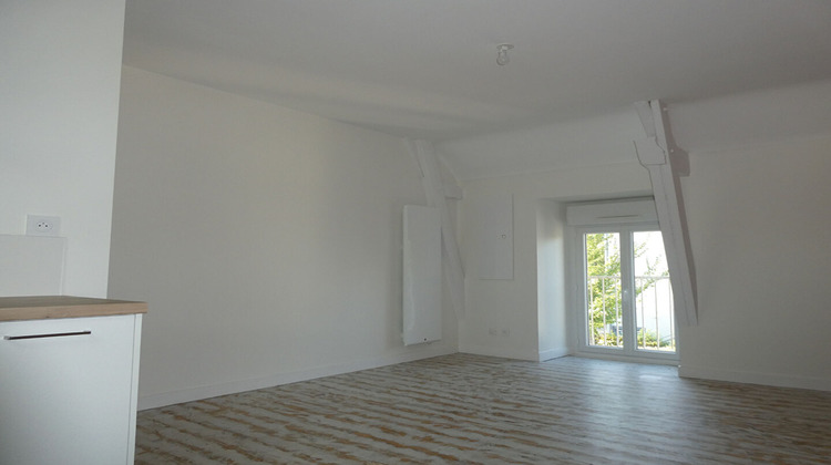 Ma-Cabane - Location Appartement LA CHAPELLE-DES-FOUGERETZ, 60 m²