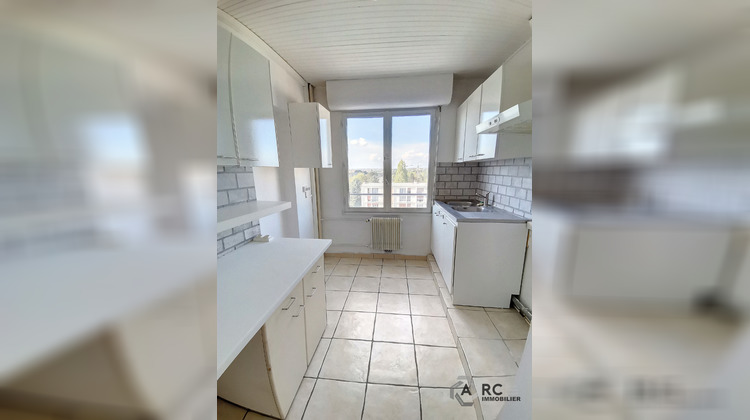 Ma-Cabane - Location Appartement LA CHAPELLE-SAINT-MESMIN, 67 m²