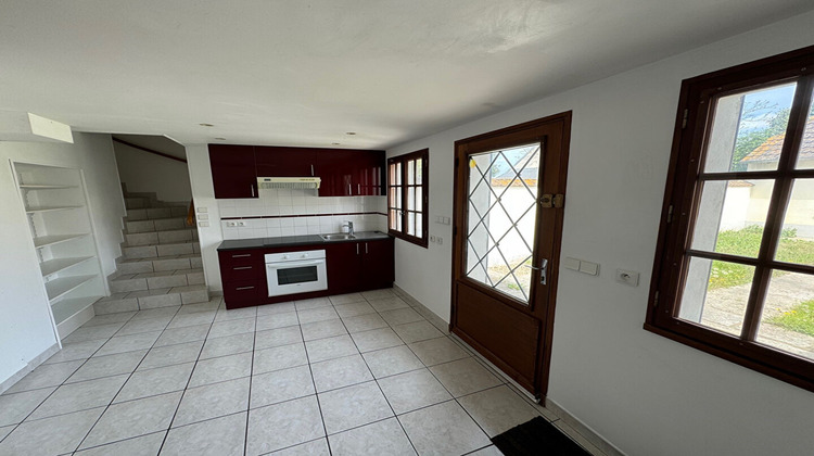 Ma-Cabane - Location Appartement LA CHAPELLE-SAINT-URSIN, 83 m²