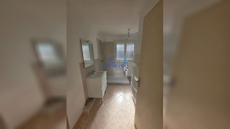 Ma-Cabane - Location Appartement La Clayette, 90 m²