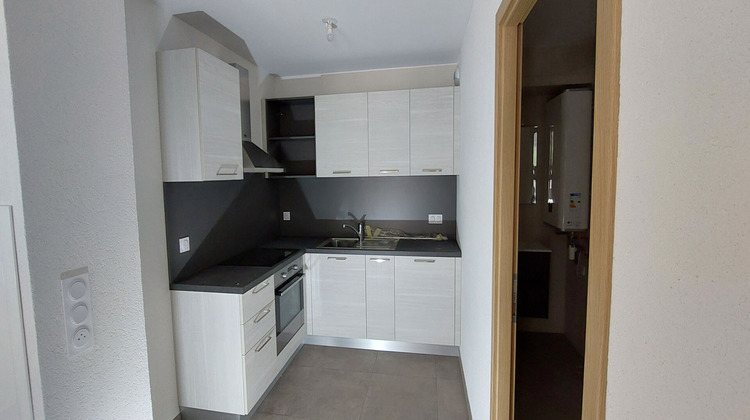 Ma-Cabane - Location Appartement LA CLUSE-ET-MIJOUX, 44 m²