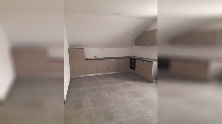 Ma-Cabane - Location Appartement LA CLUSE-ET-MIJOUX, 51 m²