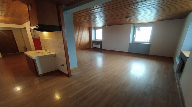 Ma-Cabane - Location Appartement LA CLUSE-ET-MIJOUX, 63 m²