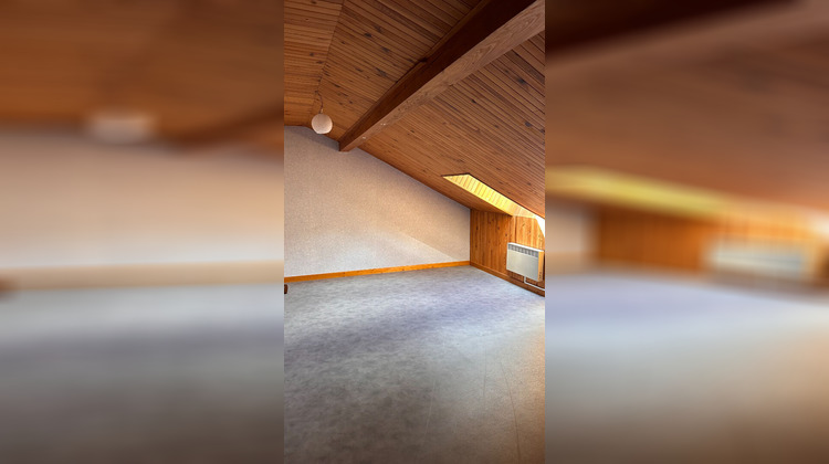 Ma-Cabane - Location Appartement LA CLUSE-ET-MIJOUX, 72 m²
