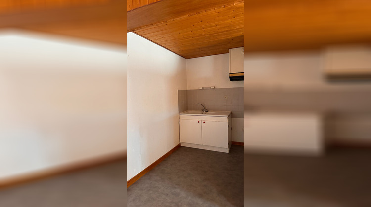 Ma-Cabane - Location Appartement LA CLUSE-ET-MIJOUX, 72 m²