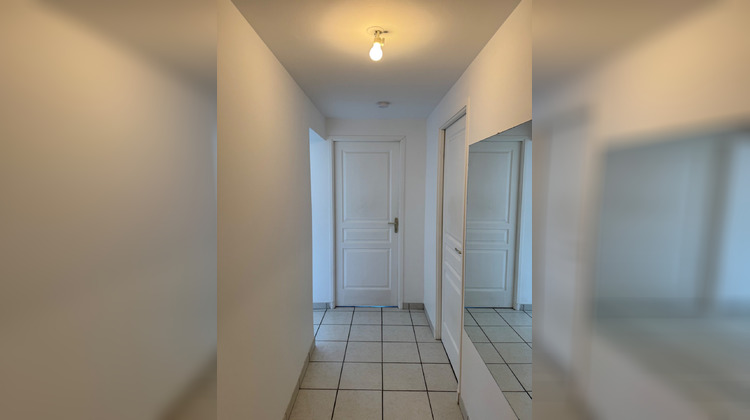 Ma-Cabane - Location Appartement La Côte-Saint-André, 44 m²